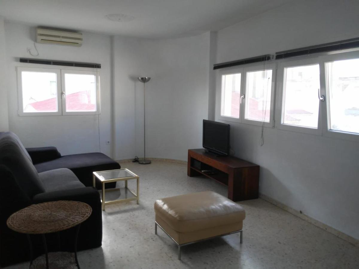 Fantastico Piso Con Ascensor En La Vina,cadiz, A 1 Min De La Playa De La Caleta Appartement *